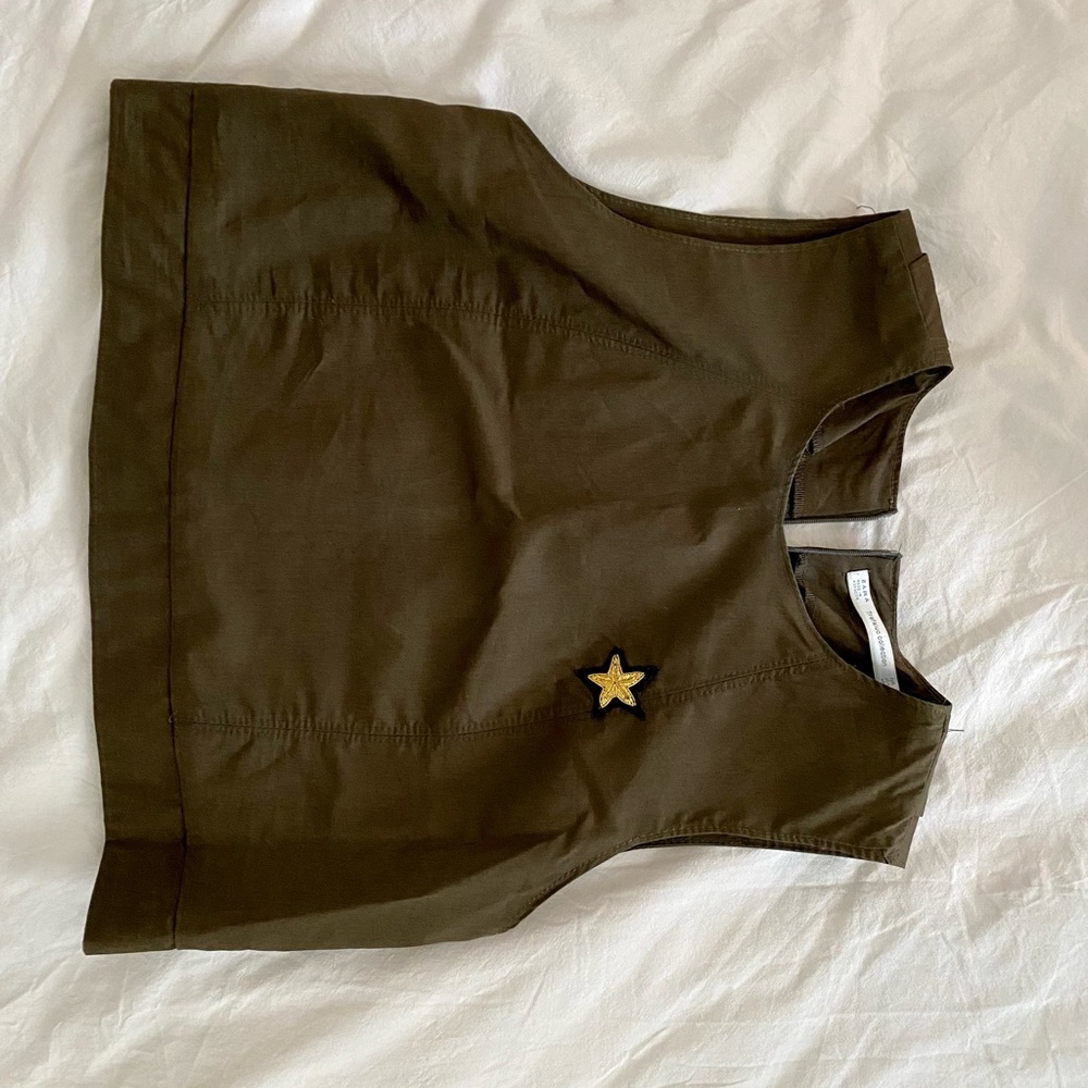 Vest - Picture 2 of 4